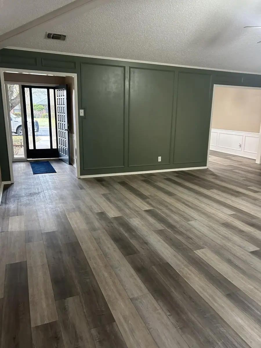 3221 Cedar Hill Drive, San Angelo, TX 76904 - #3