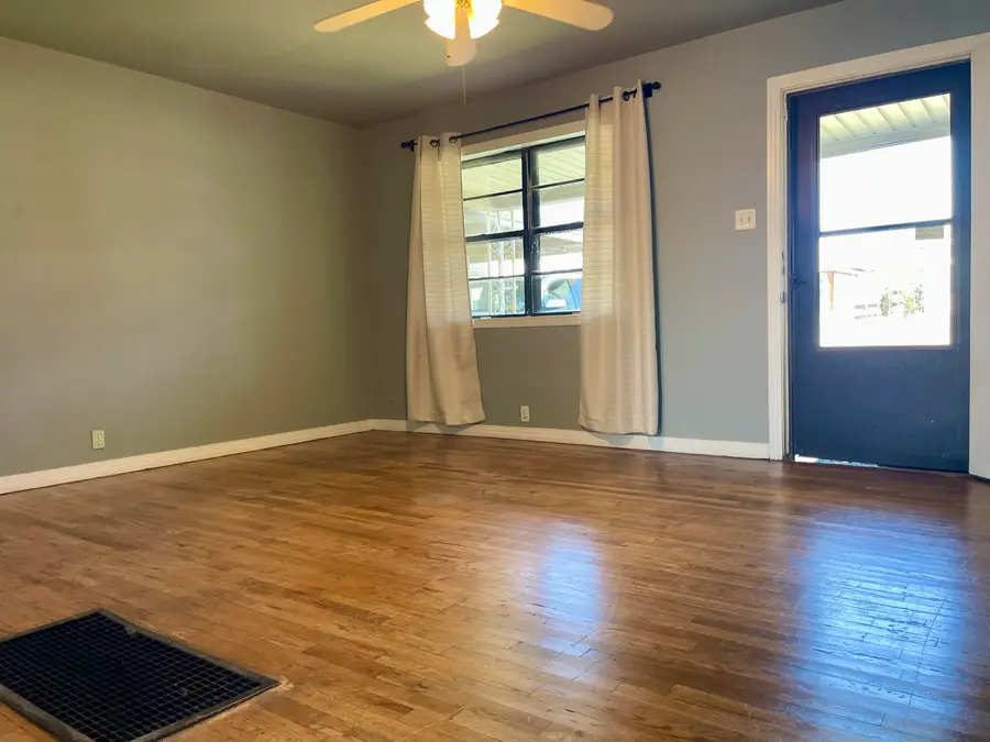 703 N 9th Street, Ballinger, TX 76821 - #3