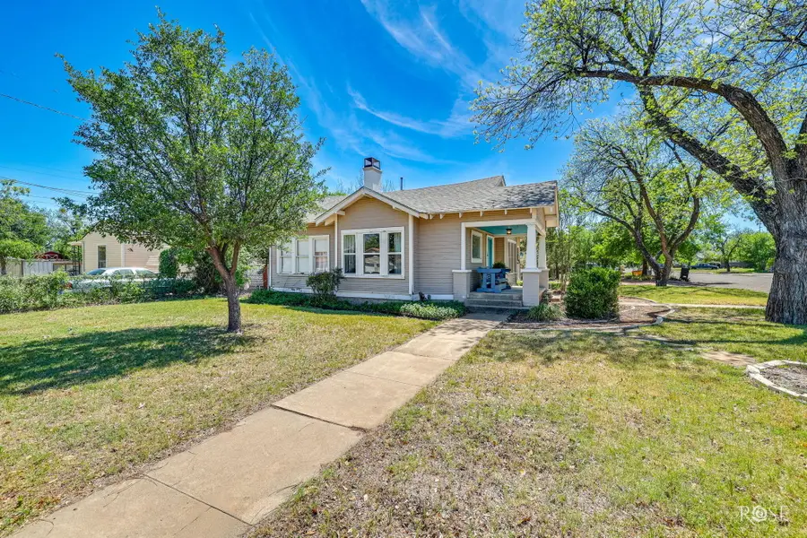 222 N Monroe Street, San Angelo, TX 76901 - #2