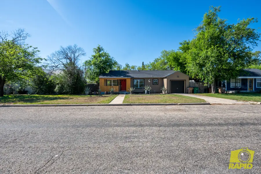 925 W Avenue M, San Angelo, TX 76901 - #3