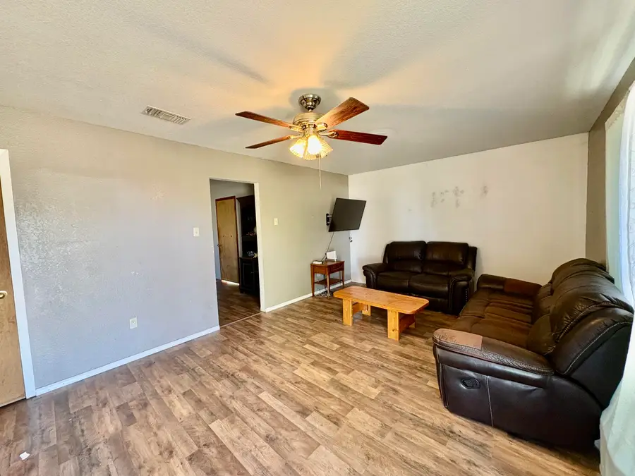 406 W 18th Street, Robert Lee, TX 76945 - #2