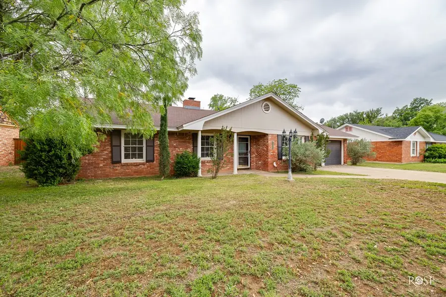 2709 Oxford Avenue, San Angelo, TX 76904 - #3