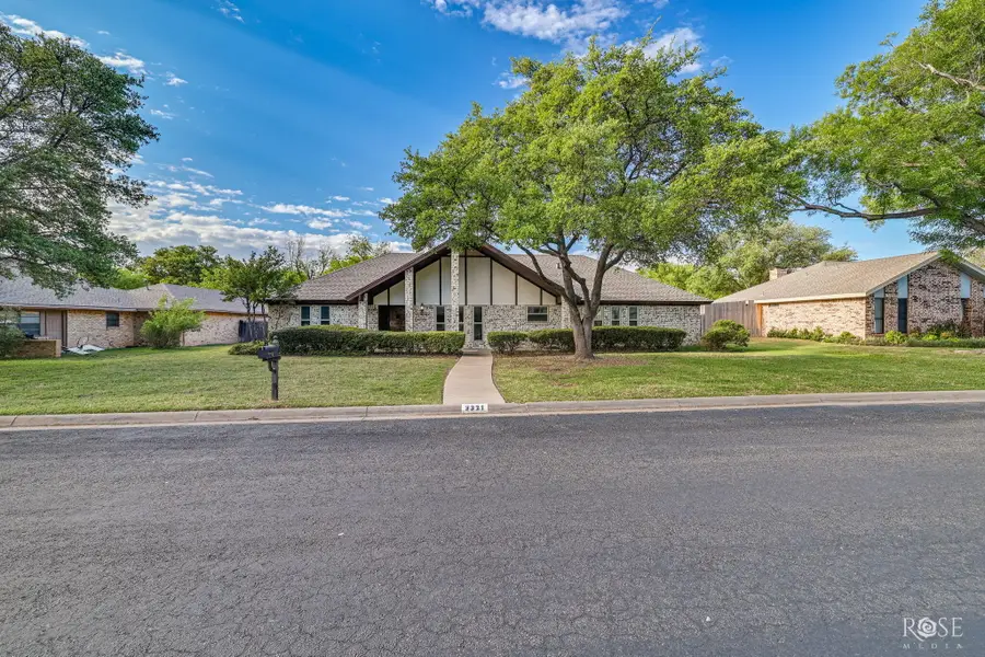 3321 Grandview Drive, San Angelo, TX 76904 - #2