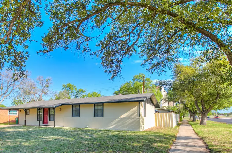 2452 Baylor Avenue, San Angelo, TX 76904 - #3