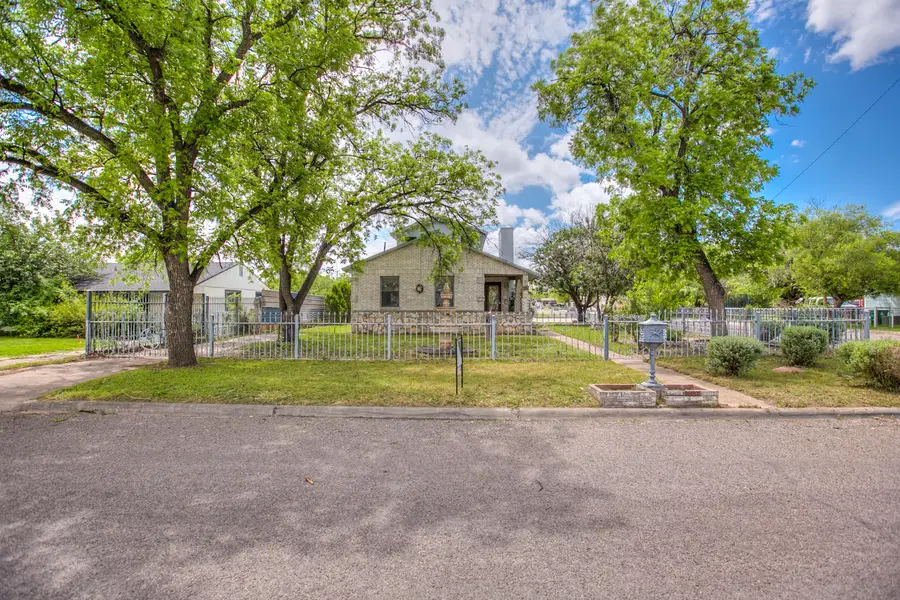 925 Childress Street, San Angelo, TX 76901 - #2