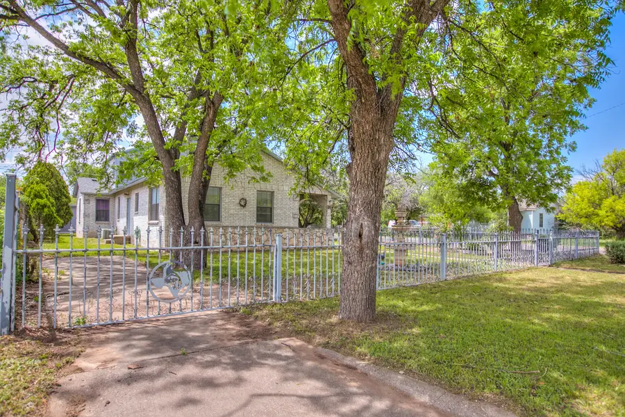 925 Childress Street, San Angelo, TX 76901 - #3