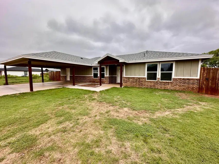 105 Driftwood Street, Bronte, TX 76933 - #2