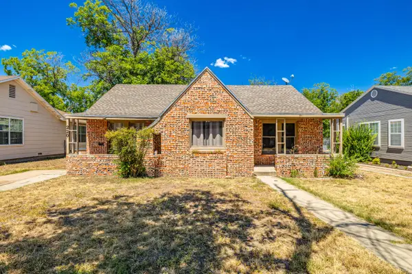 220 N Adams Street, San Angelo, TX 76901