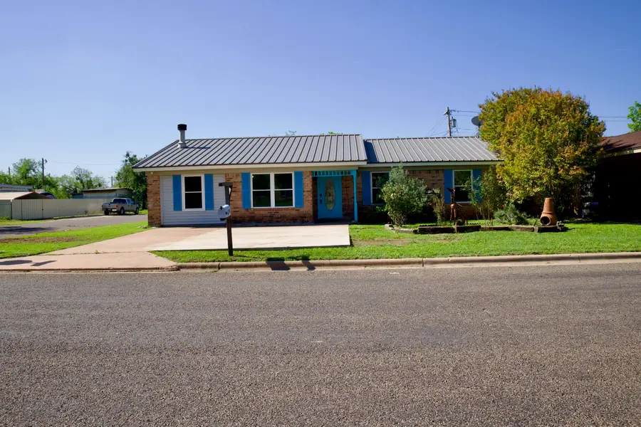 1113 E 43rd Street, San Angelo, TX 76903 - #2