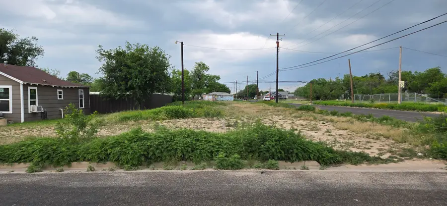 702 W 18th Street, San Angelo, TX 76903 - #2