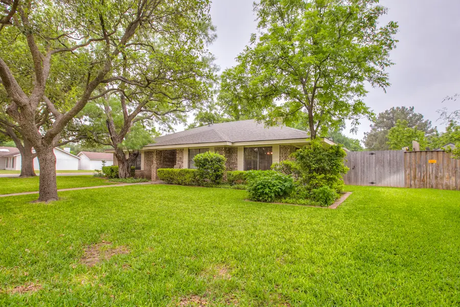 3101 Alta Vista Lane, San Angelo, TX 76904 - #3