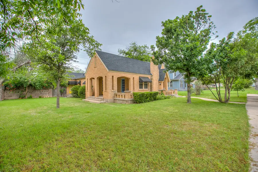 421 S Monroe Street, San Angelo, TX 76901 - #2
