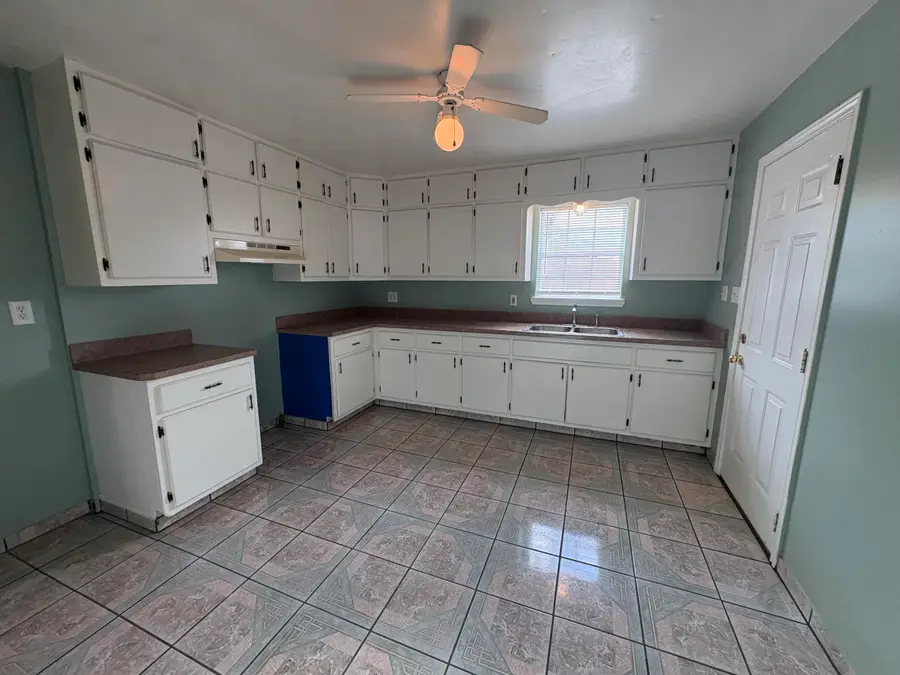 1305 Cleo Street, San Angelo, TX 76905 - #2