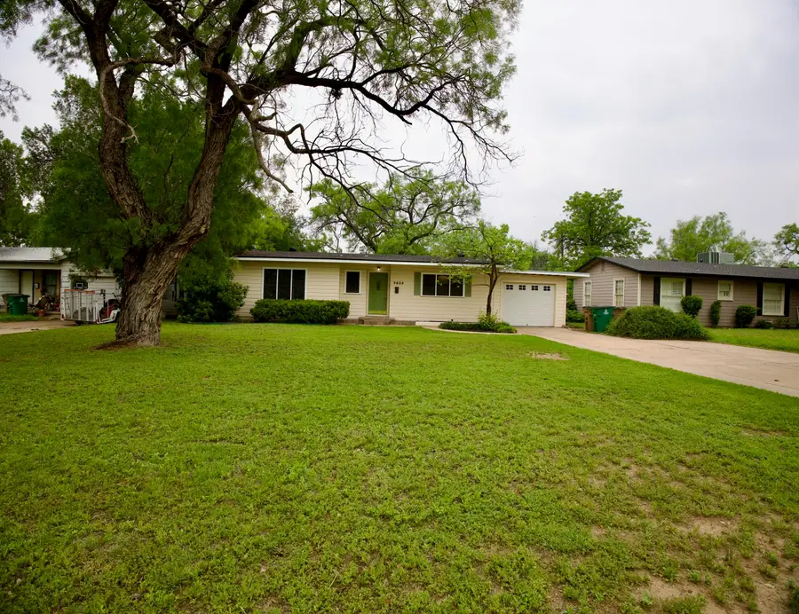 2833 W Beauregard Avenue, San Angelo, TX 76901 - #2