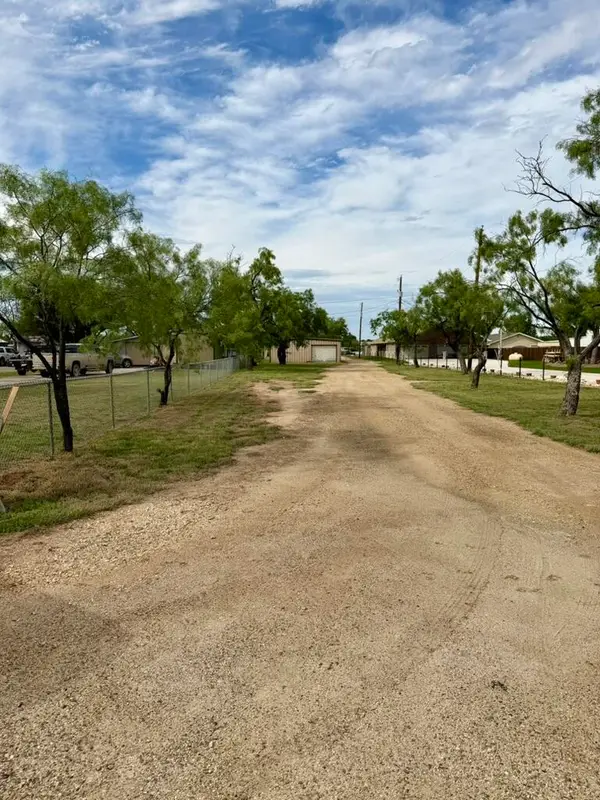 1912 Shady Point Circle Drive, San Angelo, TX 76904