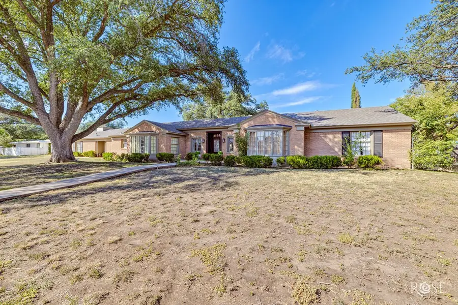 2634 Oxford Avenue, San Angelo, TX 76904 - #2