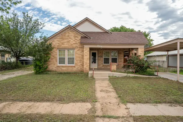 902 N 10th Street, Ballinger, TX 76821