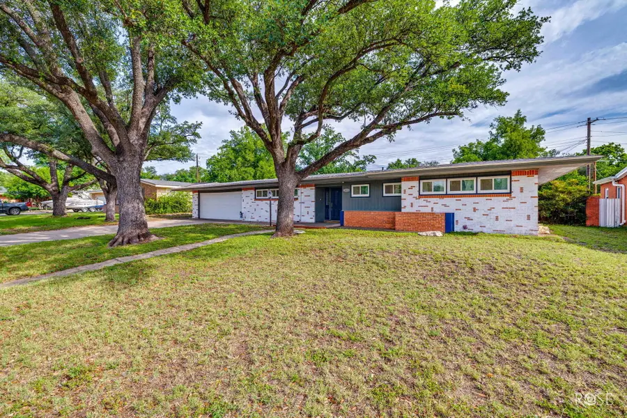 2614 University Avenue, San Angelo, TX 76904 - #2