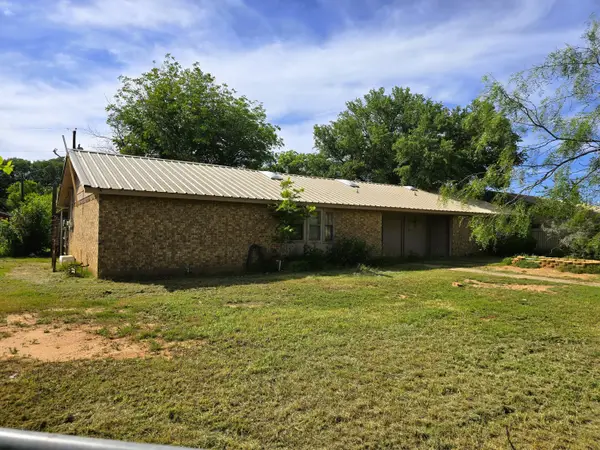 324 Briarwood Drive, Bronte, TX 76933