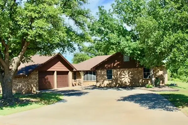103 Sargent Avenue, Ballinger, TX 76821