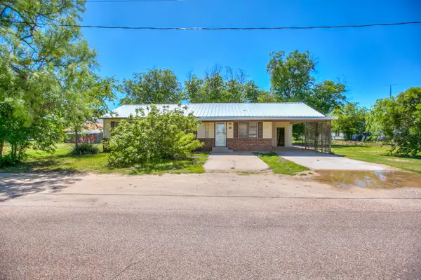 805 Sycamore Street, Miles, TX 76861