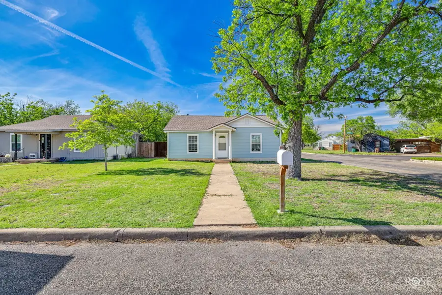 2102 Carlton Way, San Angelo, TX 76901 - #2