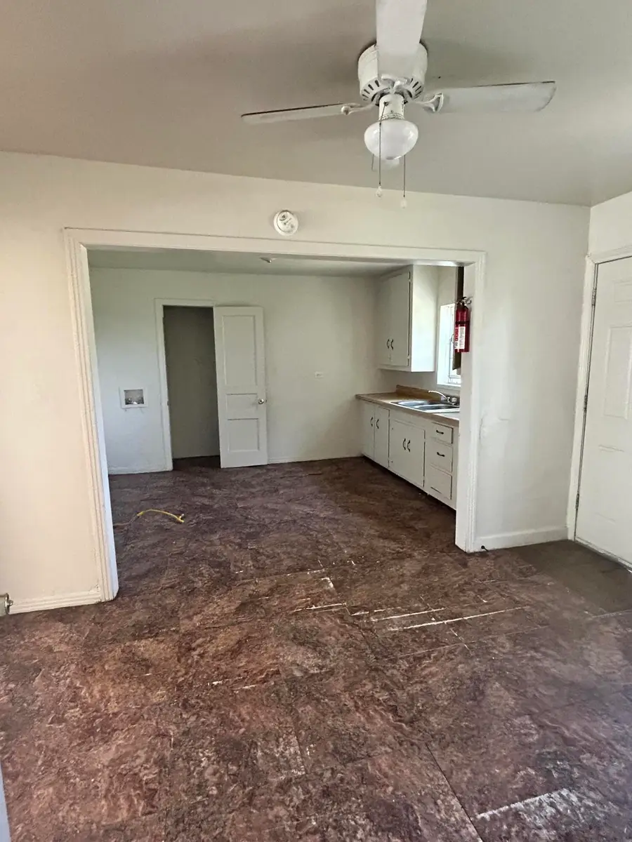 9 E 29th Street, San Angelo, TX 76903 - #3