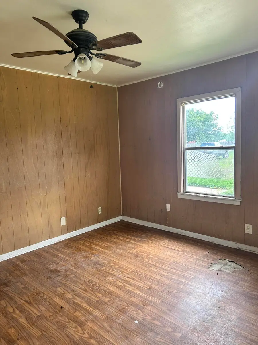 22 E 39th Street, San Angelo, TX 76903 - #2