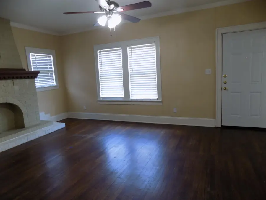 101 N Jackson Street, San Angelo, TX 76901 - #3