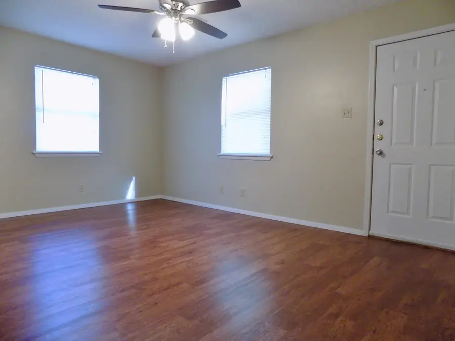 702 E Highland Boulevard, San Angelo, TX 76903 - #3