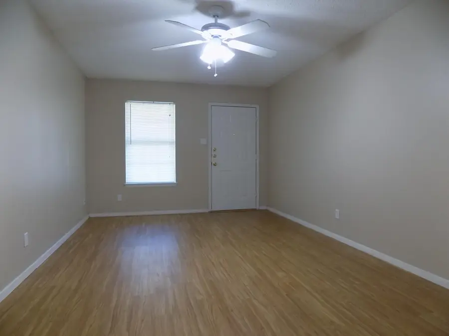 706 E Highland Boulevard, San Angelo, TX 76903 - #3