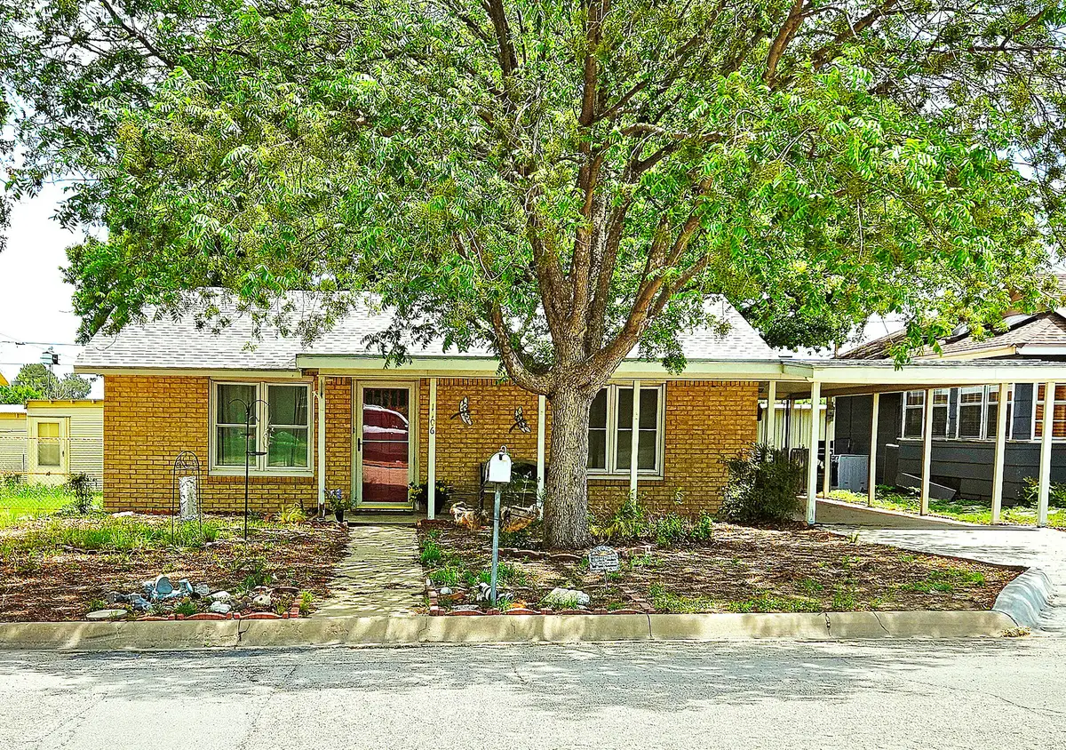 1106 N Maryland Avenue, Big Lake, TX 76932 - #1