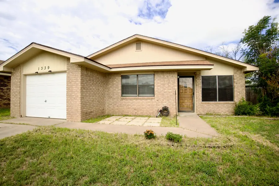 1339 Fox Hollow Street, San Angelo, TX 76905 - #2