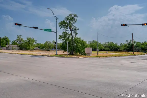 6 N Bell Street, San Angelo, TX 76903