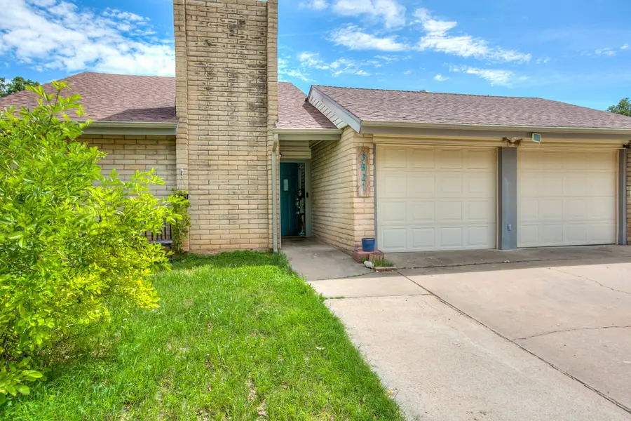3821 Driftwood Drive, San Angelo, TX 76904 - #3