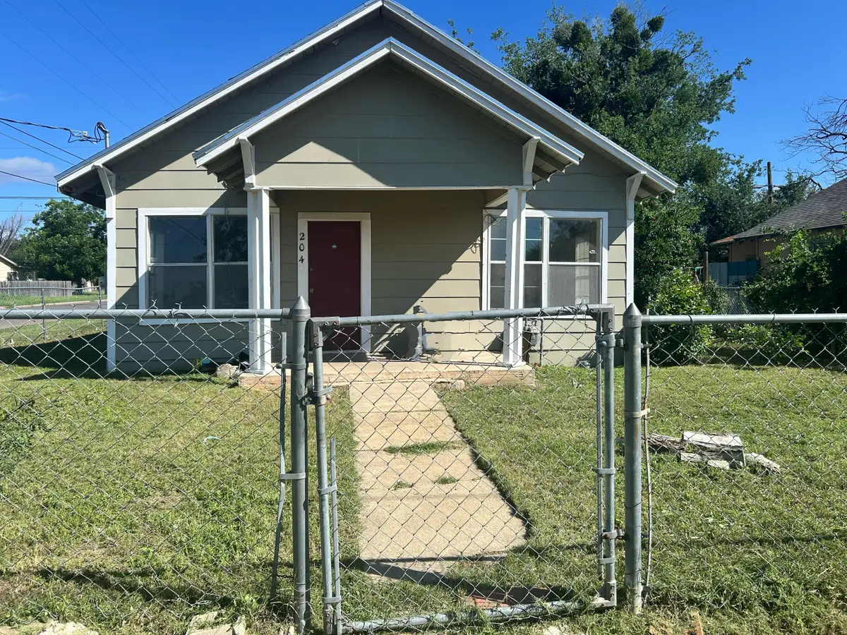 204 E 11th Street, San Angelo, TX 76903 - #1