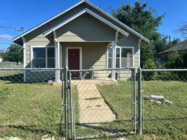 204 E 11th Street, San Angelo, TX 76903