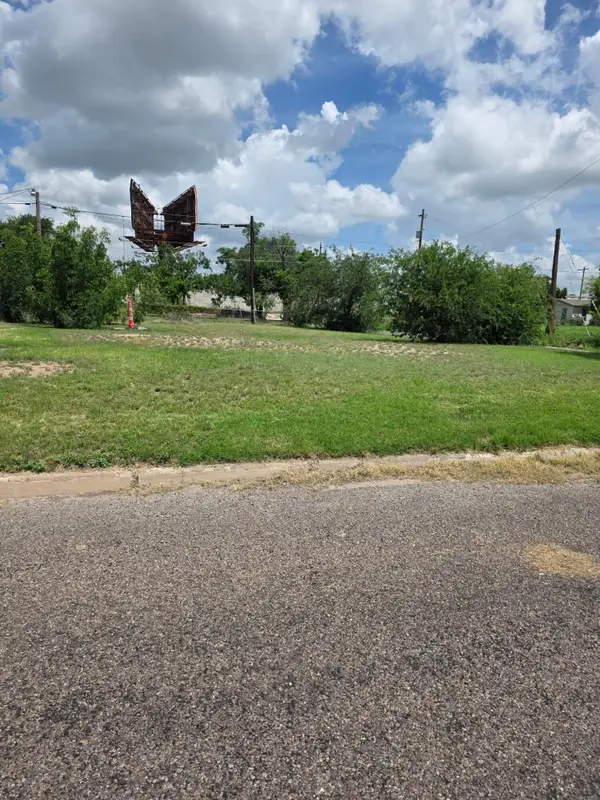 102 W 5th Street, San Angelo, TX 76903