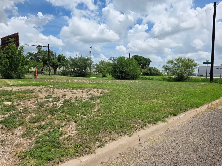 102 W 5th Street, San Angelo, TX 76903 - #2