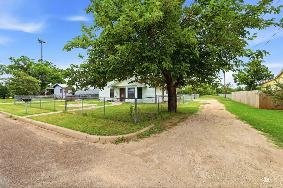 57 W 34th Street, San Angelo, TX 76903 - #3