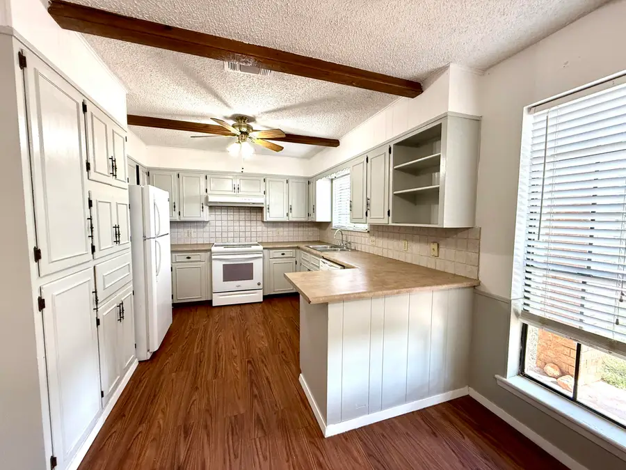 510 Overland Trail, Robert Lee, TX 76945 - #3