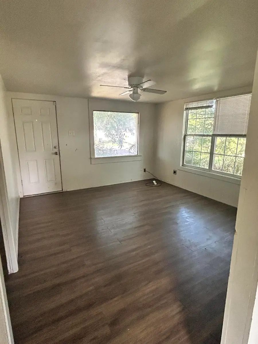 2811 N Irving Street, San Angelo, TX 76903 - #2