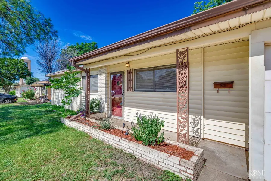 2105 S A & M Avenue, San Angelo, TX 76904 - #2