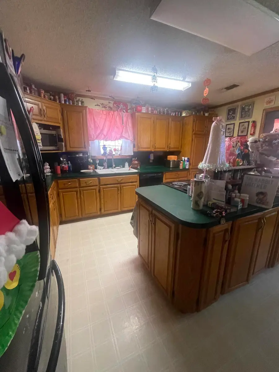 305 Broad Avenue, Ballinger, TX 76821 - #3