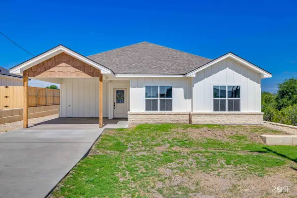 305 N First Street, Mertzon, TX 76941