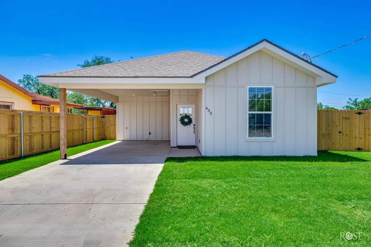 633 W Ave Z, San Angelo, TX 76903 - #1