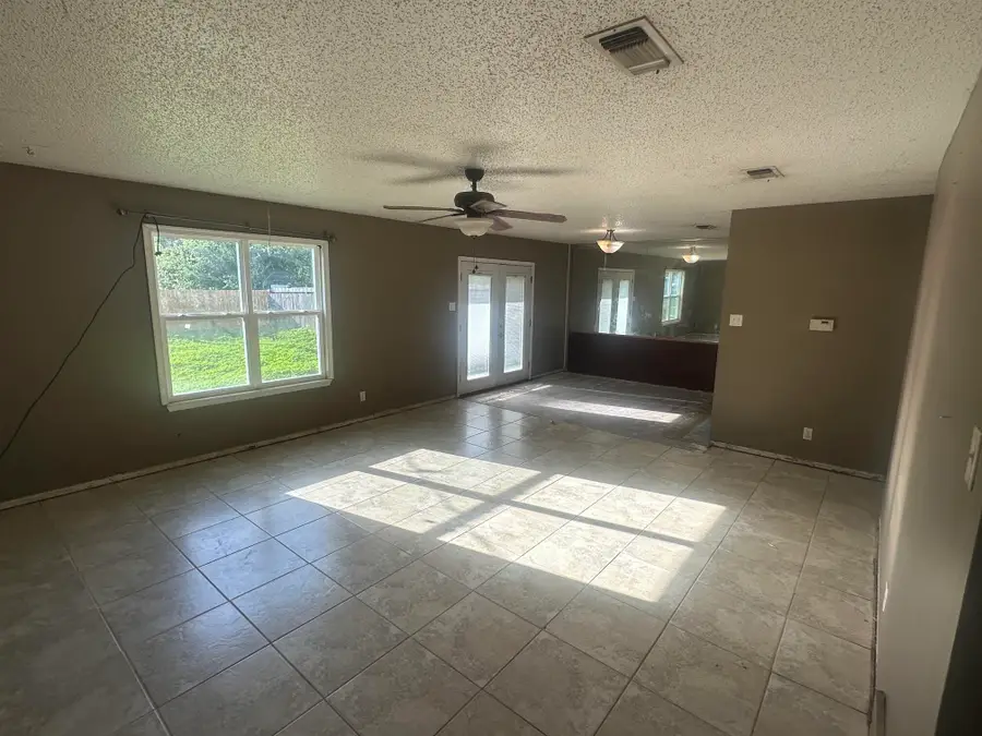 1606 Linda Lee Drive, San Angelo, TX 76905 - #2