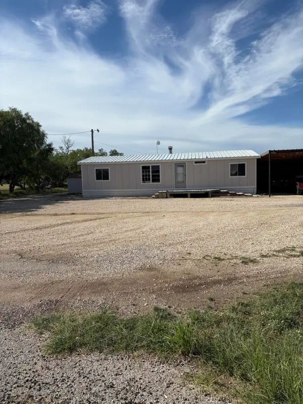 1294 W Moss Street, Paint Rock, TX 76866