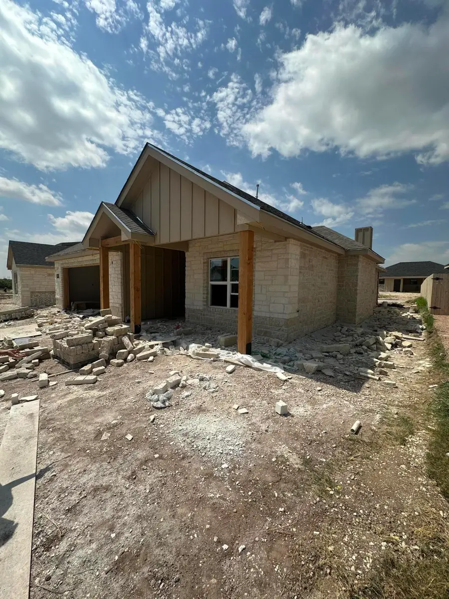 3015 Cedarhill Drive, San Angelo, TX 76904 - #2