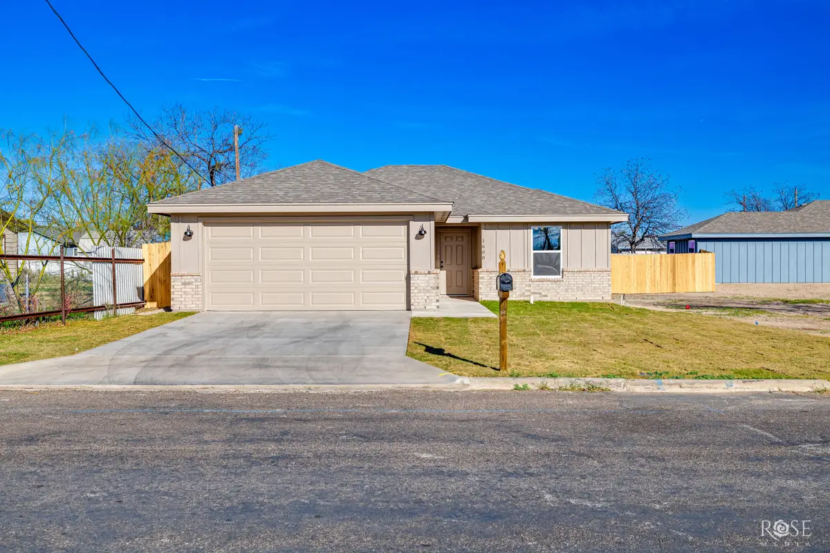 1608 N Oakes Street, San Angelo, TX 76903 - #1